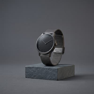 Minimalist analog wristwatch with a leather strap
